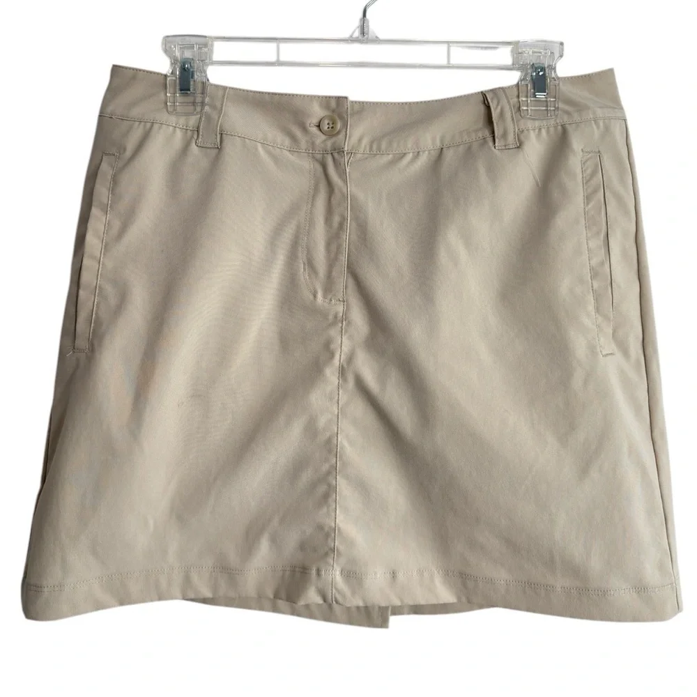 Columbia Golf Skort Womens Size 8 Khaki Tennis Pickleball Walking Classic Preppy